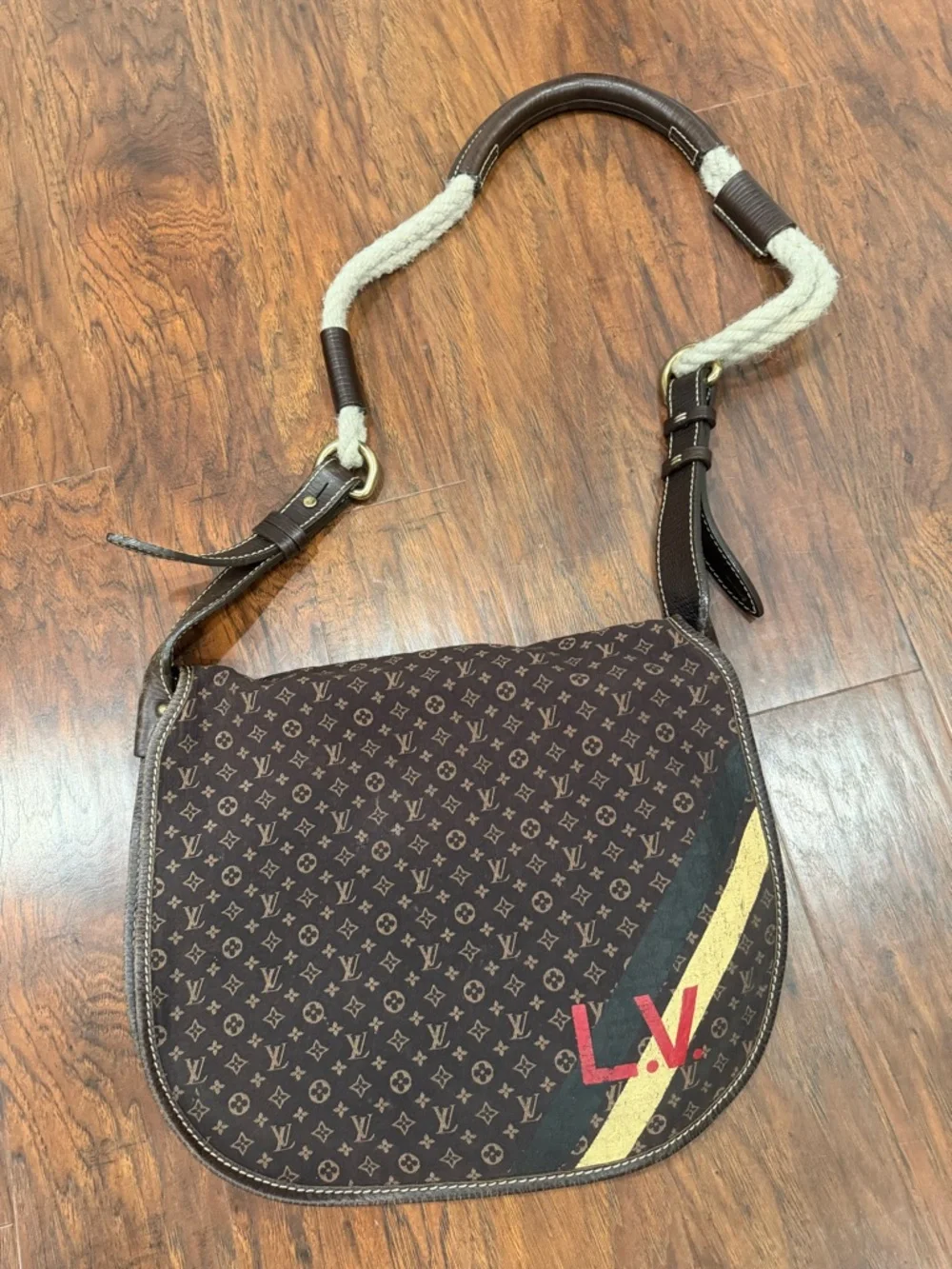 Louis Vuitton Brown Monogram Crossbody with Red and Gold Accent - Picture 5 of 7